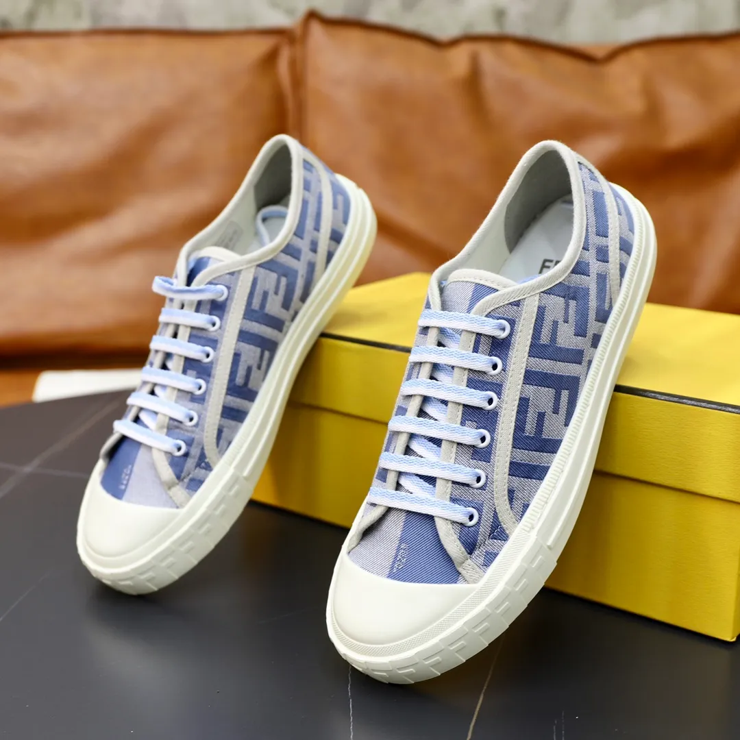 Factory price: 480 original order (couple model) Brand: FENDI Fendi 🙅‍♂️🙅‍♂️🙅‍♂️ Size: Female 35–40, Male 39-44 (45 can be customized) Grade: Official website genuine Material: Imported original LoGO fabric upper Original comfortable lining TPU wear-resistant lightweight outsole Style category: Loafers New trendy shoes Color: actual picture color